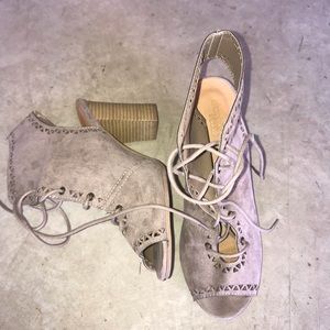 Super cute and easy to walk it!